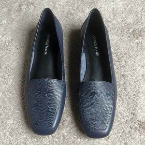 Donald Pliner loafers